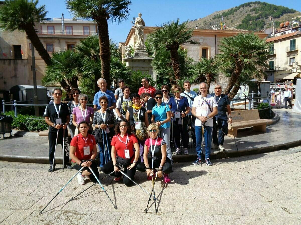 Nordic Walking: tutto quello che c'è da sapere sullo sport della salute Nordic Walking: tutto quello che c'è da sapere sullo sport della salute